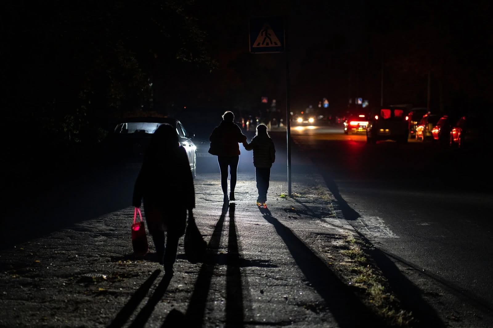 "Оновлення графіків відключення електропостачання на 15 лютого в Дніпрі та регіоні: важливі зміни для мешканців".