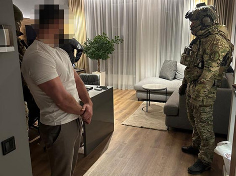 Зрадник на передовій: начпрод бригади ДШВ постачав неякісні продукти ЗСУ, поки сам розкошував за кордоном