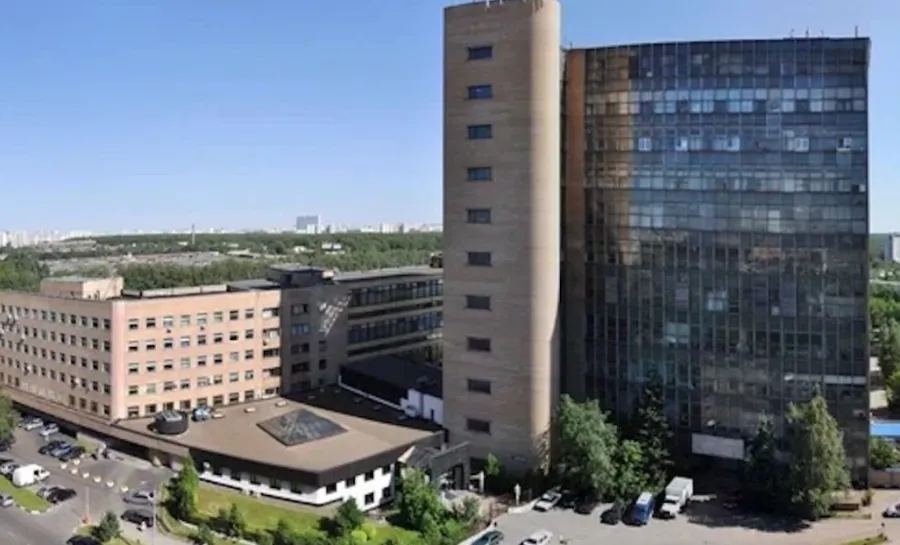 "Москва в напруженні: нападник полює на конструкторів лазерної зброї".