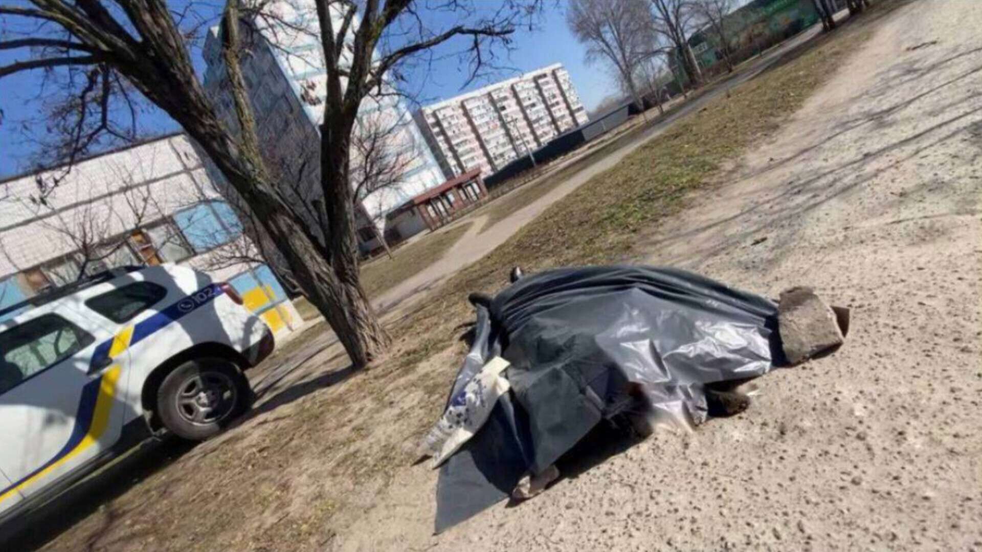 У Кам'янському біля школи знайдено труп: моторошні деталі трагедії