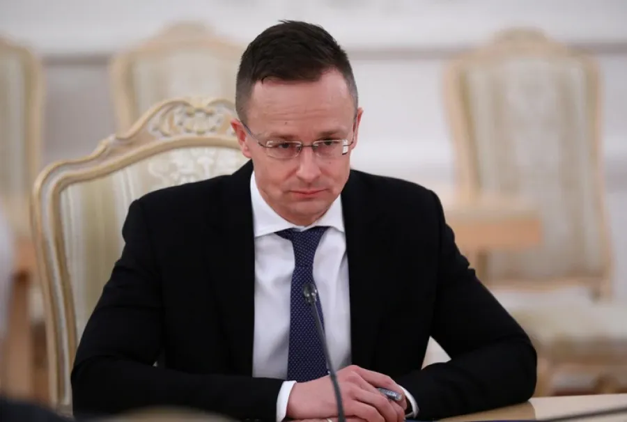 Сійярто: "Мені особисто боляче" - виправдання 11-річної дружби з Росією.
