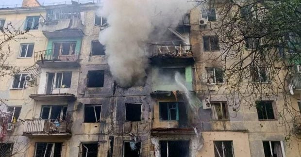 Павлоград: ударом по багатоповерхівці росіяни завдали значної шкоди, багато постраждалих.