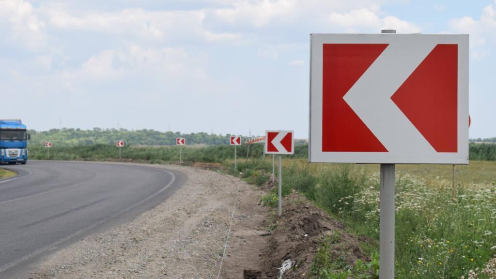 Дніпро: пів року без підрядника для проблемної ділянки на в'їзді до міста.