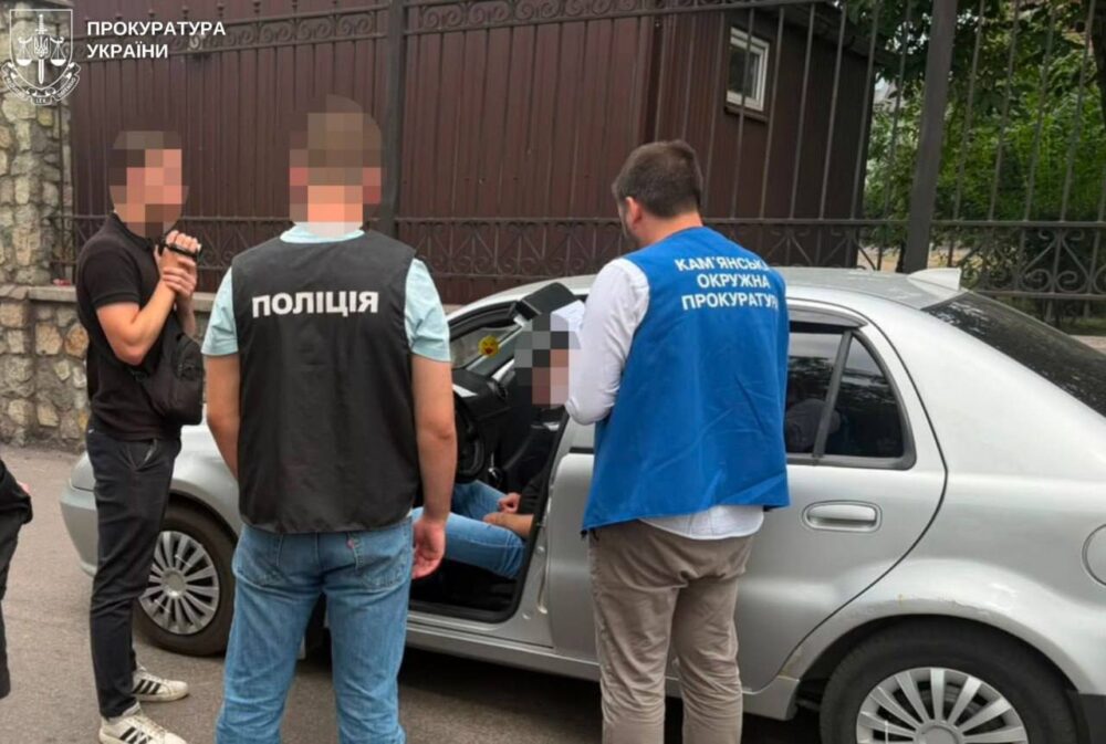 Дніпропетровщина: Лікар-шахрай попався на спробі оформити фіктивну інвалідність.