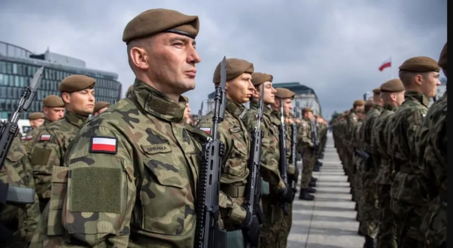 Польща мобілізує резервістів та цивільних фахівців розсилаючи повістки